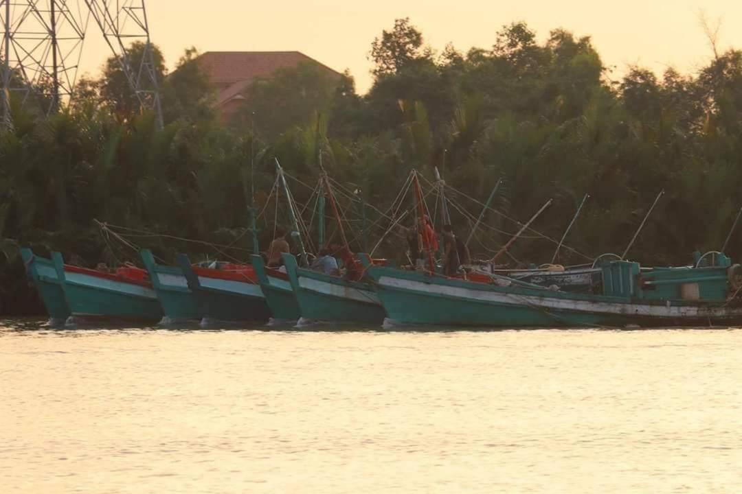 Kampot River Bungalow By Mama Hotel Екстериор снимка